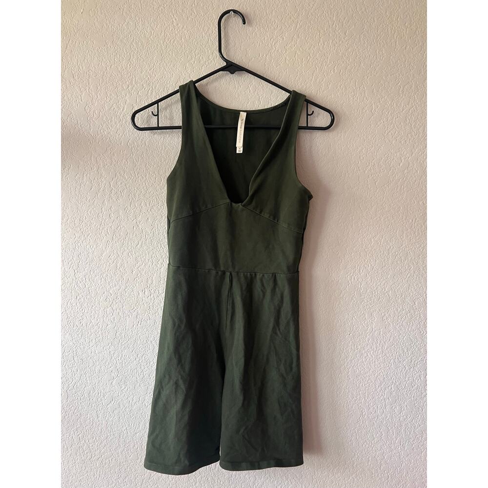 Babaton by Aritzia Contour Green V-Neck Romper One Piece